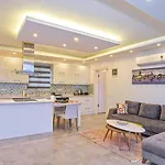 Uezuemlue 1 Bedroom Secluded With Private Pool Hot Tub فيلة