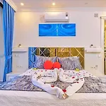 Uezuemlue 1 Bedroom Secluded With Private Pool Hot Tub فيلة *