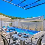 Uezuemlue 1 Bedroom Secluded With Private Pool Hot Tub كالكان