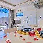 فيلة Uezuemlue 1 Bedroom Secluded With Private Pool Hot Tub *