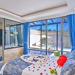 فيلة Uezuemlue 1 Bedroom Secluded With Private Pool Hot Tub *