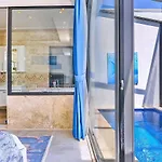 فيلة Uezuemlue 1 Bedroom Secluded With Private Pool Hot Tub كالكان