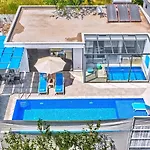 Uezuemlue 1 Bedroom Secluded With Private Pool Hot Tub كالكان