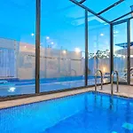 Uezuemlue 1 Bedroom Secluded With Private Pool Hot Tub فيلة كالكان