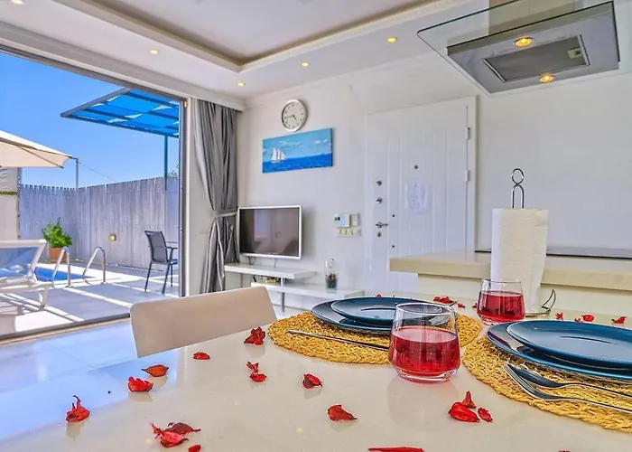Вилла Uezuemlue 1 Bedroom Secluded With Private Pool Hot Tub *