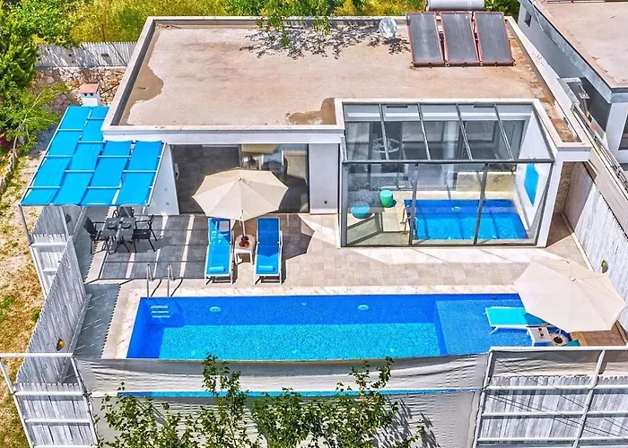 Uezuemlue 1 Bedroom Secluded With Private Pool Hot Tub Калкан