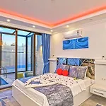 Uezuemlue 1 Bedroom Secluded With Private Pool Hot Tub * Kalkan