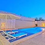 Uezuemlue 1 Bedroom Secluded With Private Pool Hot Tub *