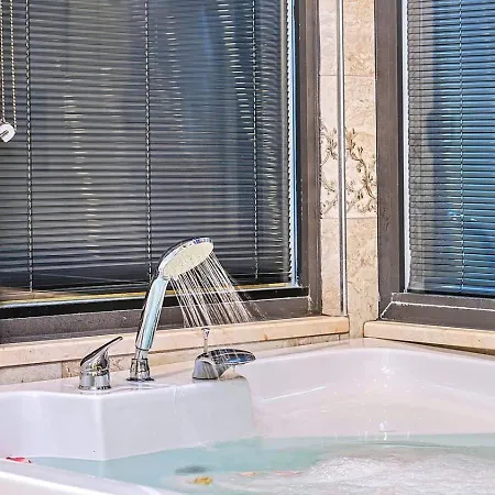 Uezuemlue 1 Bedroom Secluded With Private Pool Hot Tub كالكان