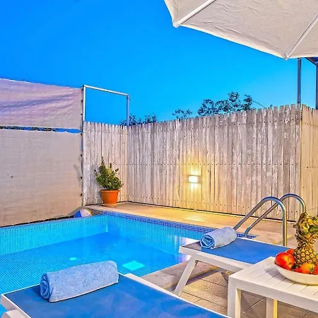 Uezuemlue 1 Bedroom Secluded With Private Pool Hot Tub * كالكان