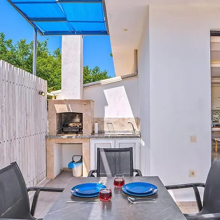 Uezuemlue 1 Bedroom Secluded With Private Pool Hot Tub