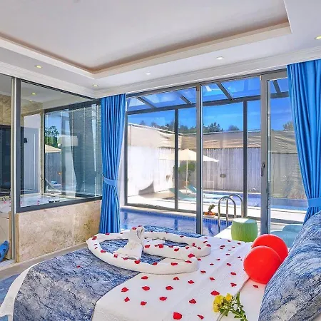 Villa Uezuemlue 1 Bedroom Secluded With Private Pool Hot Tub *