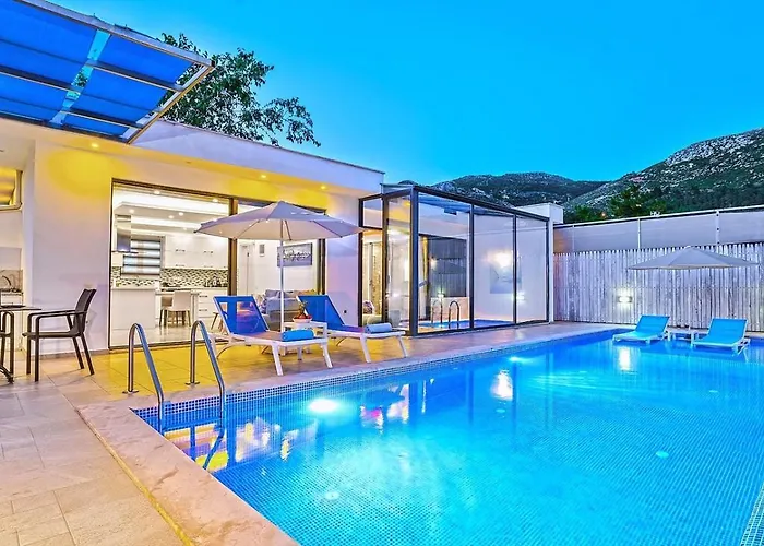 别墅 Uezuemlue 1 Bedroom Secluded With Private Pool Hot Tub *