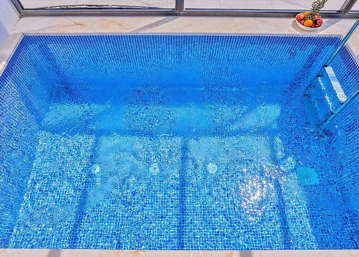 别墅 Uezuemlue 1 Bedroom Secluded With Private Pool Hot Tub 卡尔坎