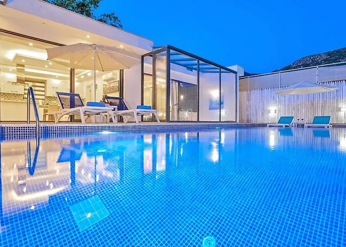 Uezuemlue 1 Bedroom Secluded With Private Pool Hot Tub * カルカン